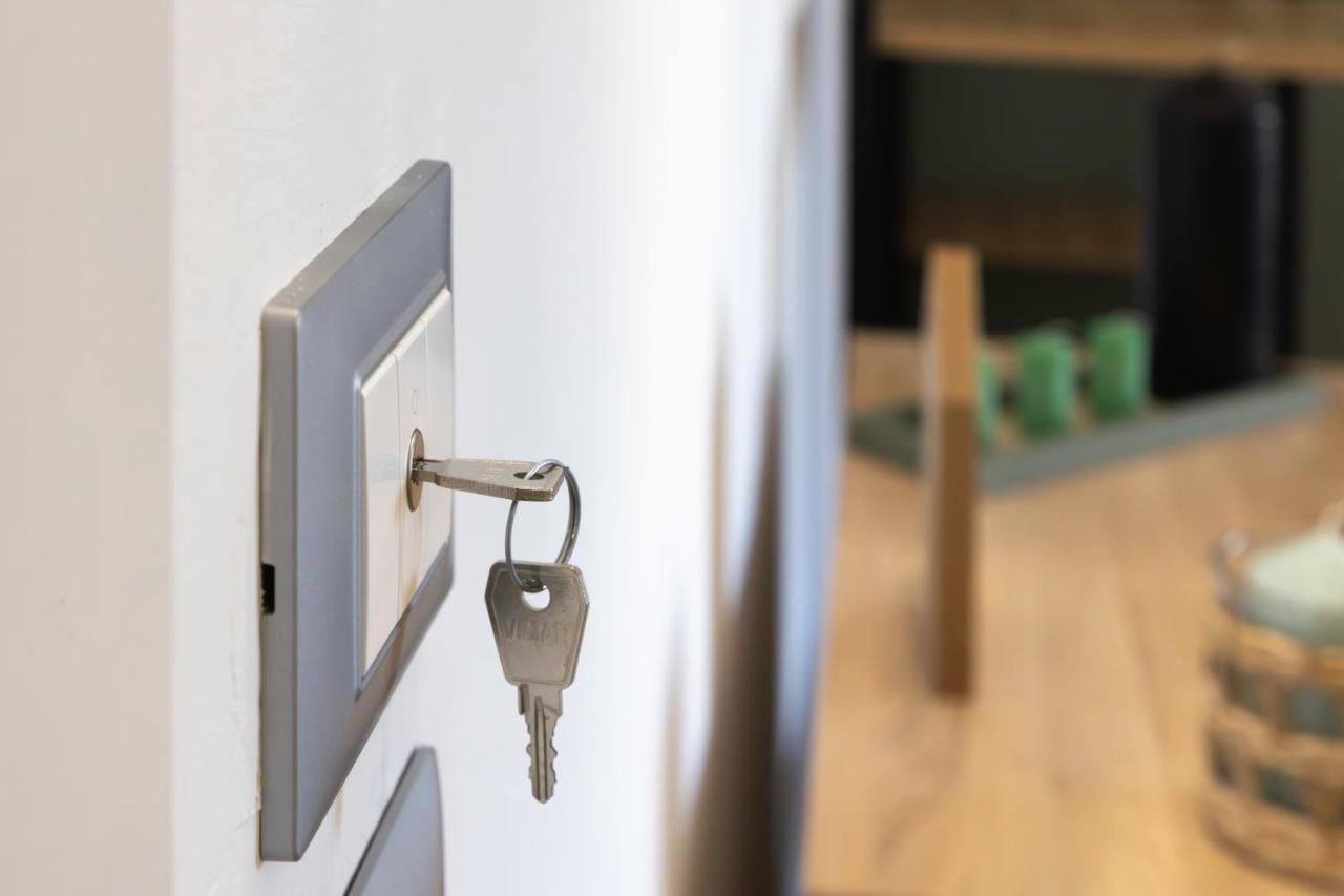 Quarzo. Modern Rooms Cagliari Ngoại thất bức ảnh