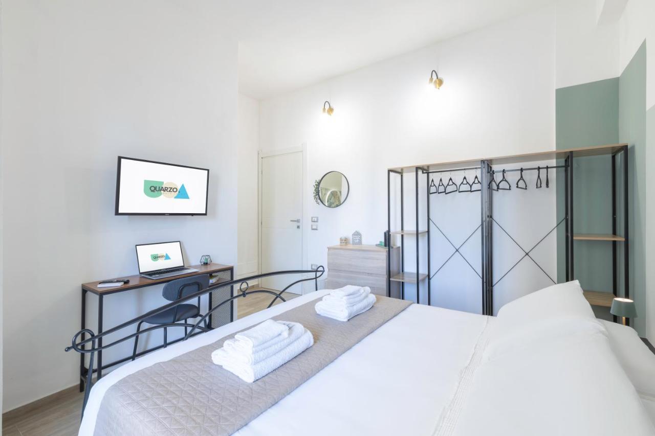 Quarzo. Modern Rooms Cagliari Ngoại thất bức ảnh