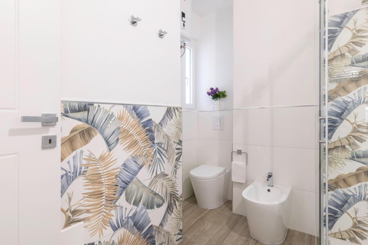 Quarzo. Modern Rooms Cagliari Ngoại thất bức ảnh