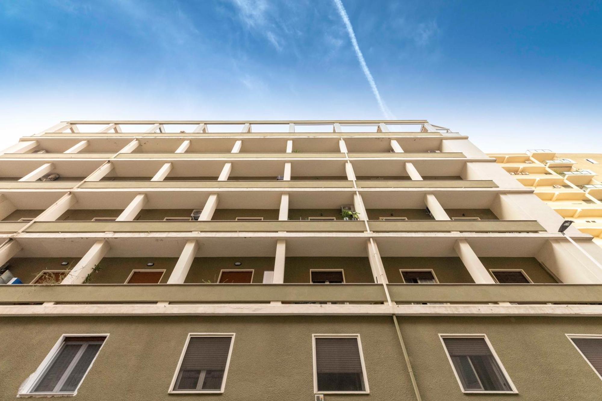 Quarzo. Modern Rooms Cagliari Ngoại thất bức ảnh